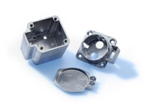 Druckguss und CNC-Bearbeitung in der Kleinserienfertigung – Ein Gehäuse im Aluminiumdruckguss gefertigt und CNC-Nachbearbeitet.